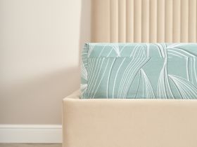 Простыня на резинке Dancing Leaves green