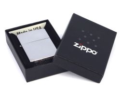 Зажигалка ZIPPO Classic с покрытием Brushed Chrome, латунь/сталь, серебристая, мат., 36x12x56 мм