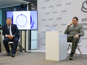 Губернатор Демешин встретился со студентами в Якутске