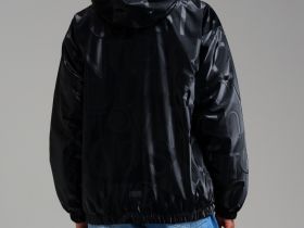 Куртка текстильная с полиуретановым покрытием для женщин (ветровка)