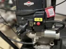 Снегоуборщик  ЧЕМПИОН ST656BS Б/У