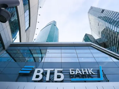 Более 1 млн банковских продуктов в месяц клиенты ВТБ оформляют через доставку