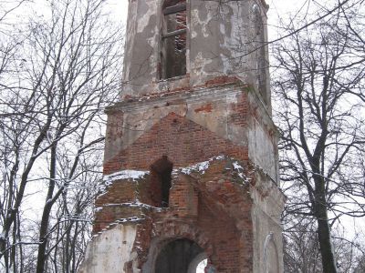 Колокольня церкви