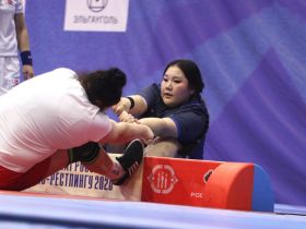 Мас-рестлеры Якутии прошли в финал чемпионата России