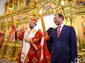 В Якутске в строящемся храме Всех Святых освятили колокола