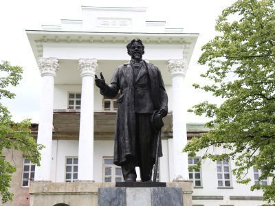 Памятник М.И. Калинину