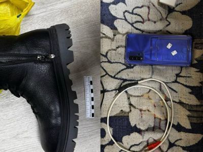 Пассажир поезда похитил телефон и ботинки у несовершеннолетнего попутчика в Нерюнгри