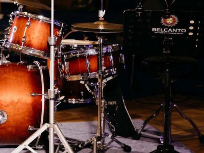 Билеты на Новогодний концерт при свечах. Великие Хиты Раймонда Паулса (Англиканская церковь Святого Андрея) / Концерт | Афиша | ИнфоТаймс