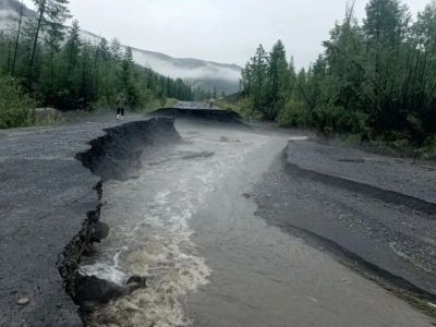 Проливные дожди размыли трассу «Яна» в Томпонском районе 