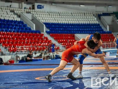 Пятнадцать борцов представят Якутию на первенстве России среди юниоров