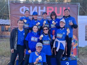 Сотрудники АЭБ с триумфом выступили на благотворительном забеге «ФинRUN»