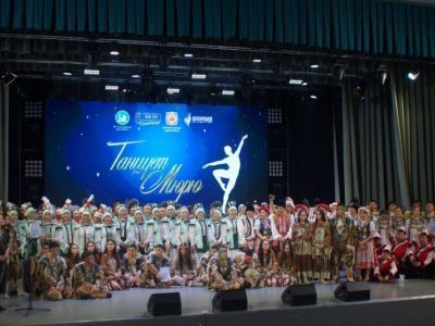 Ансамбли «Күнчээн» и «Күн» получили Гран-при фестиваля «Танцует Мюрю»