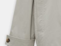 Ветровка с ассиметричной застежкой