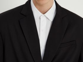 Однобортный пиджак прямого кроя