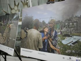 В здании Ил Тумэна отрылась фотовыставка «Хроники террора украинского неонацистского режима»