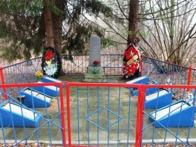 Братская могила советских воинов, погибших в годы Великой Отечественной войны