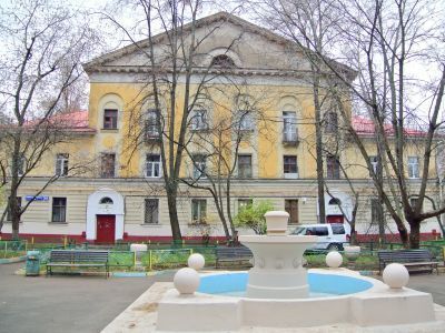 Жилые дома «на Октябрьском поле», кон. 1940-х гг., архитекторы Д.Н.Чечулин, М.Г.Куповский