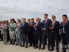 В селе Ытык-Кюель торжественно открыли стадион «Дьулуруйар Ньургун Боотур»