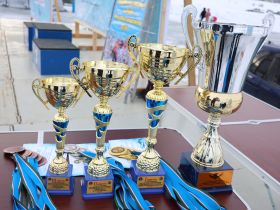 Олимпийские чемпионы наградили победителей лыжных гонок на Кубок Федерации профсоюзов