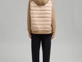 Стеганая куртка с наполнителем из натурального пуха