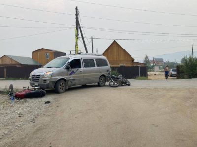В Якутске два подростка попали в ДТП на мотоциклах