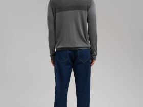 Джемпер полуприлегающего кроя с шерстью