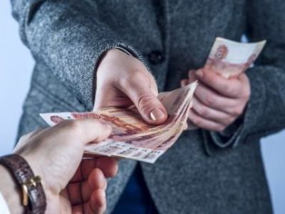 В городе Якутске избраны меры пресечения в отношении трех лиц, обвиняемых во взяточничестве