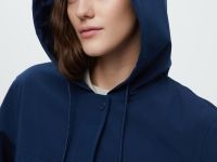 Ветровка с капюшоном свободного силуэта