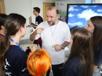 Секретарь СЖР  Роман Серебряный выступил экспертом III Международного детского медиасаммита