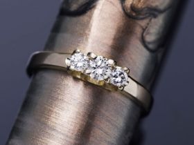 Кольцо из желтого золота с бриллиантами э0301кц07153600