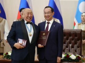 Госнаграды вручили якутянам в преддверии Дня республики