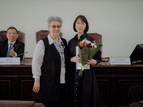 Работников культуры поздравили с профессиональным праздником