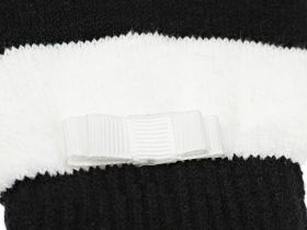 Комплект для девочки: шапка, перчатки