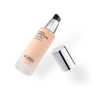Увлажняющая тональная основа с сияющим финишем / Instamoisture Glow Foundation