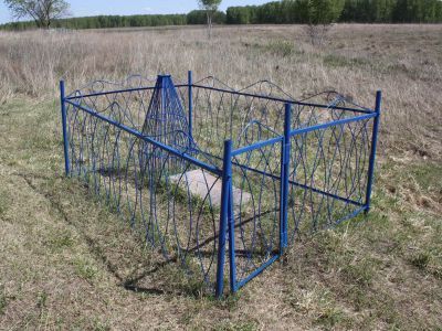 Братская могила партизан