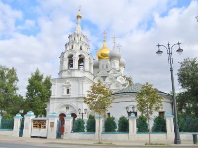 Церковь Николы в Пыжах с шатровой колокольней, 1672 г.