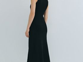 Вязаное платье с расклёшенной юбкой, Черный