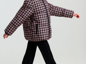 Куртка текстильная с полиуретановым покрытием для девочек