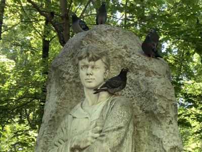 «Лучшие люди страны»: прогулка по Ваганьковскому кладбищу (Лучшие люди страны: Ваганьковское кладбище в мини-группе)