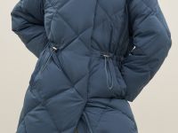 Пуховое пальто из водонепроницаемой ткани