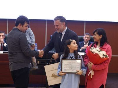 14 молодым семьям Нерюнгринского района Якутии вручили жилищные сертификаты