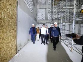 Глава Якутии оценил ход строительства Арктического центра эпоса и искусств