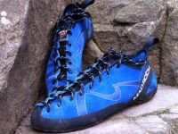 Скальные туфли NOMAD