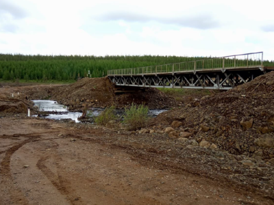 В Мирнинском районе Якутии началось строительство 80-метрового моста