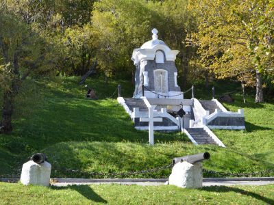 Памятник-часовня, сооруженный в честь успешной обороны г. Петропаловска от нападения англо-французской эскадры в 1854 г.