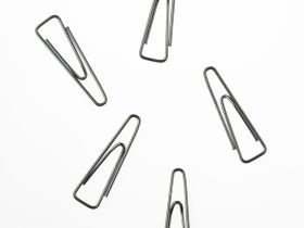 Скрепки фигурные Globus 31 мм 80 шт. с загнутым краем, оцинкованные