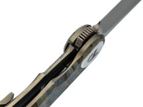 Складной нож Dr.Tech D9618C, сталь M390, рукоять титан, камуфляж