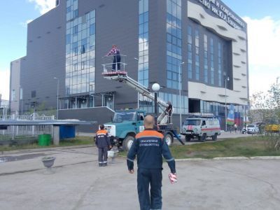 Замыкание провода и повреждение электрощита произошло в скверах Якутска