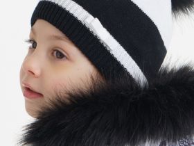 Комплект для девочки: шапка, перчатки