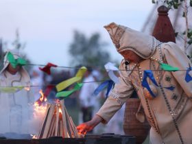 В Якутске на Ысыахе Туймаады состоялся обряд встречи солнца